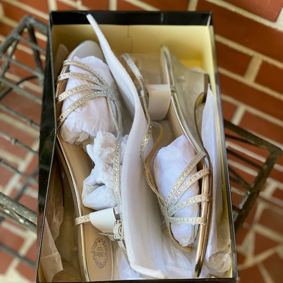 NWT L.Miller IM FELIPA low heels silver - Picture 2 of 3